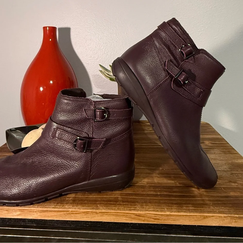 Women’s Easy Spirit‎ Burgundy Genuine Leather Ankle Boots